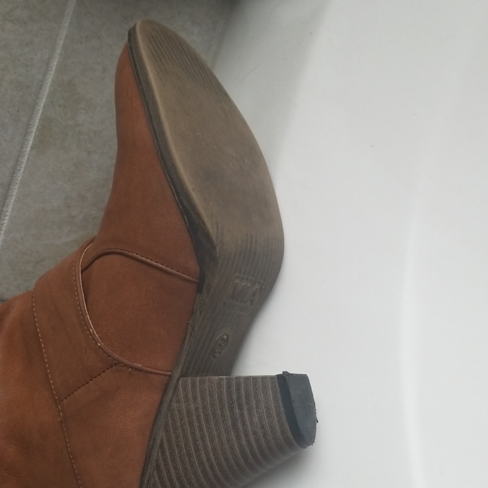 boots - Picture 4 of 6